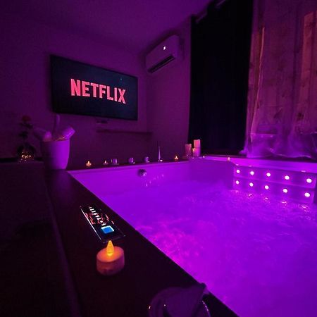 Expérience Unique - Love Room à Cannes - Appartement avec un jacuzzi Privé Exterior foto