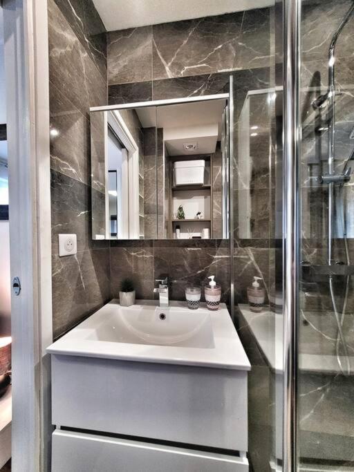 Expérience Unique - Love Room à Cannes - Appartement avec un jacuzzi Privé Exterior foto